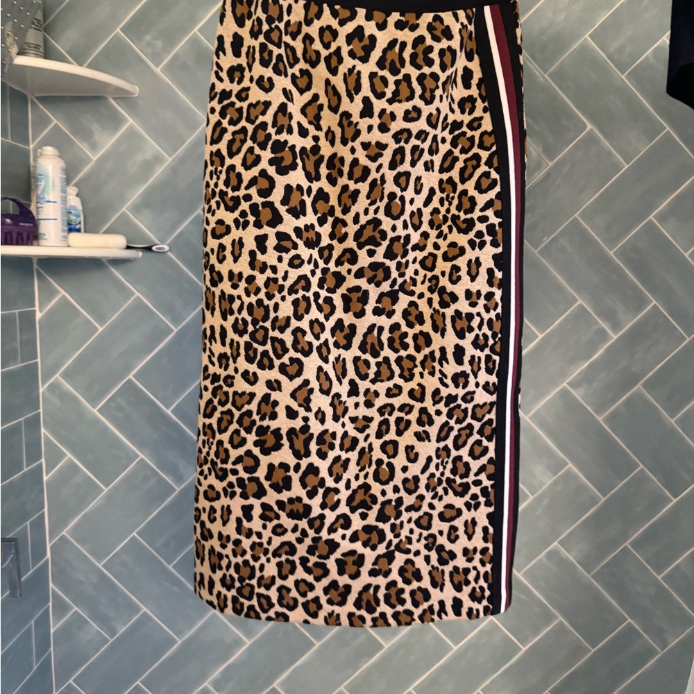 Pinko animal, print straight stretchy midi pencil skirt.